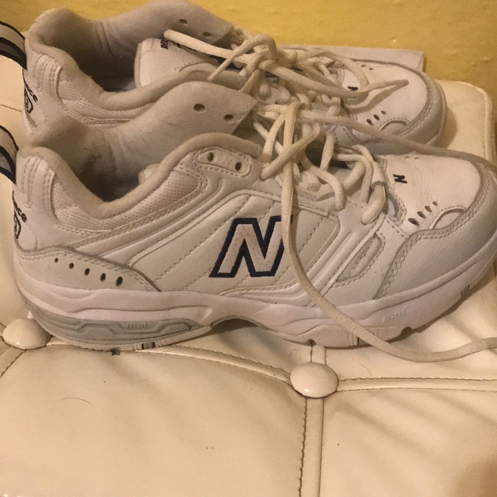 New Balance 621 sneakers size 6 US